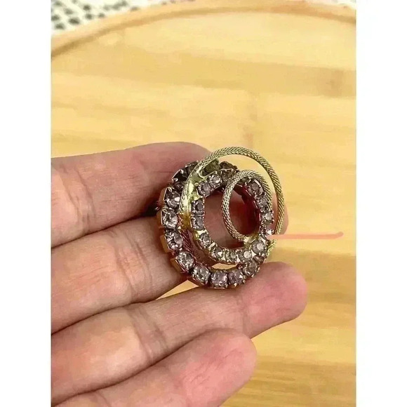 VTG Lavender Clear Glass Rhinestone Oval Gold Tone Brooch - Picture 9 of 10